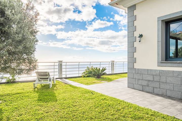 Location de vacances pour 6 personnes, avec jardin dans Arco da Calheta - 2