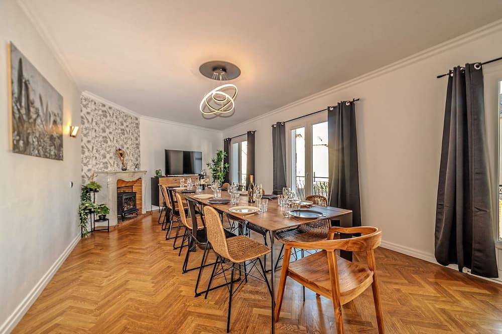 Apartamento entero, Grand Gite Proche Centre-ville Pour 24 Personnes in Clermont-Ferrand, Parque Natural Regional Volcans d'Auvergne