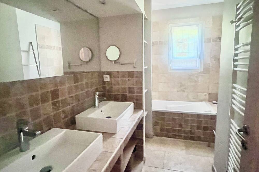 Villa climatisée avec piscine chauffée – Golf de Pont-Royal – 6 pers in Mallemort, Région d'Arles