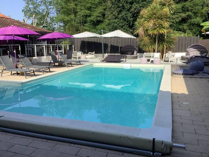 Location de vacances pour 2 personnes, avec Terrasse et Jardin ainsi que Piscine et Vue à Biaudos