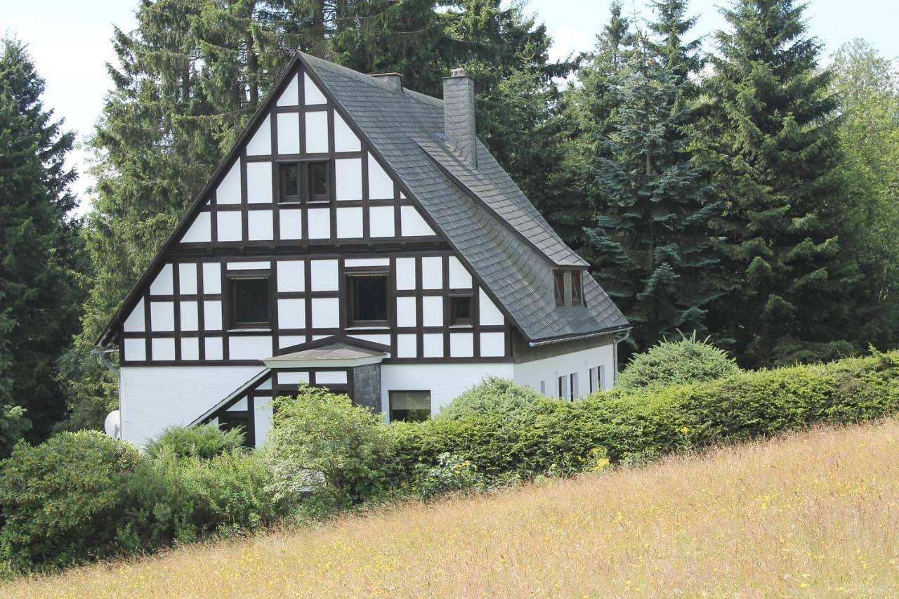 Villa with Garden View in Neuastenberg, Winterberg