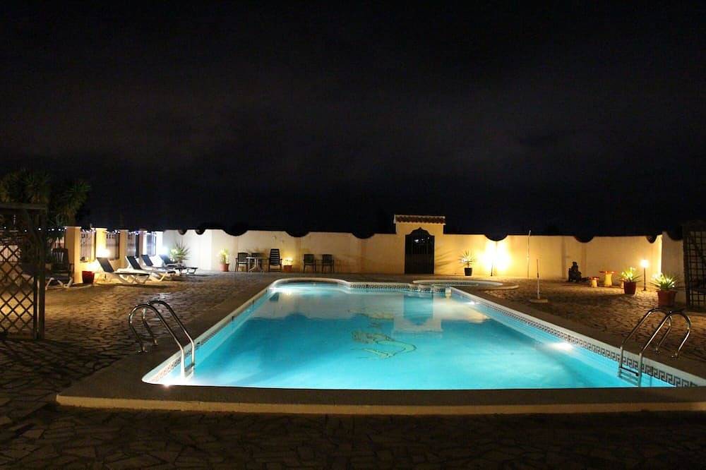 Villa mit privatem Tennisplatz und riesigen Gärten und Bergblick in Turre, Costa de Almería