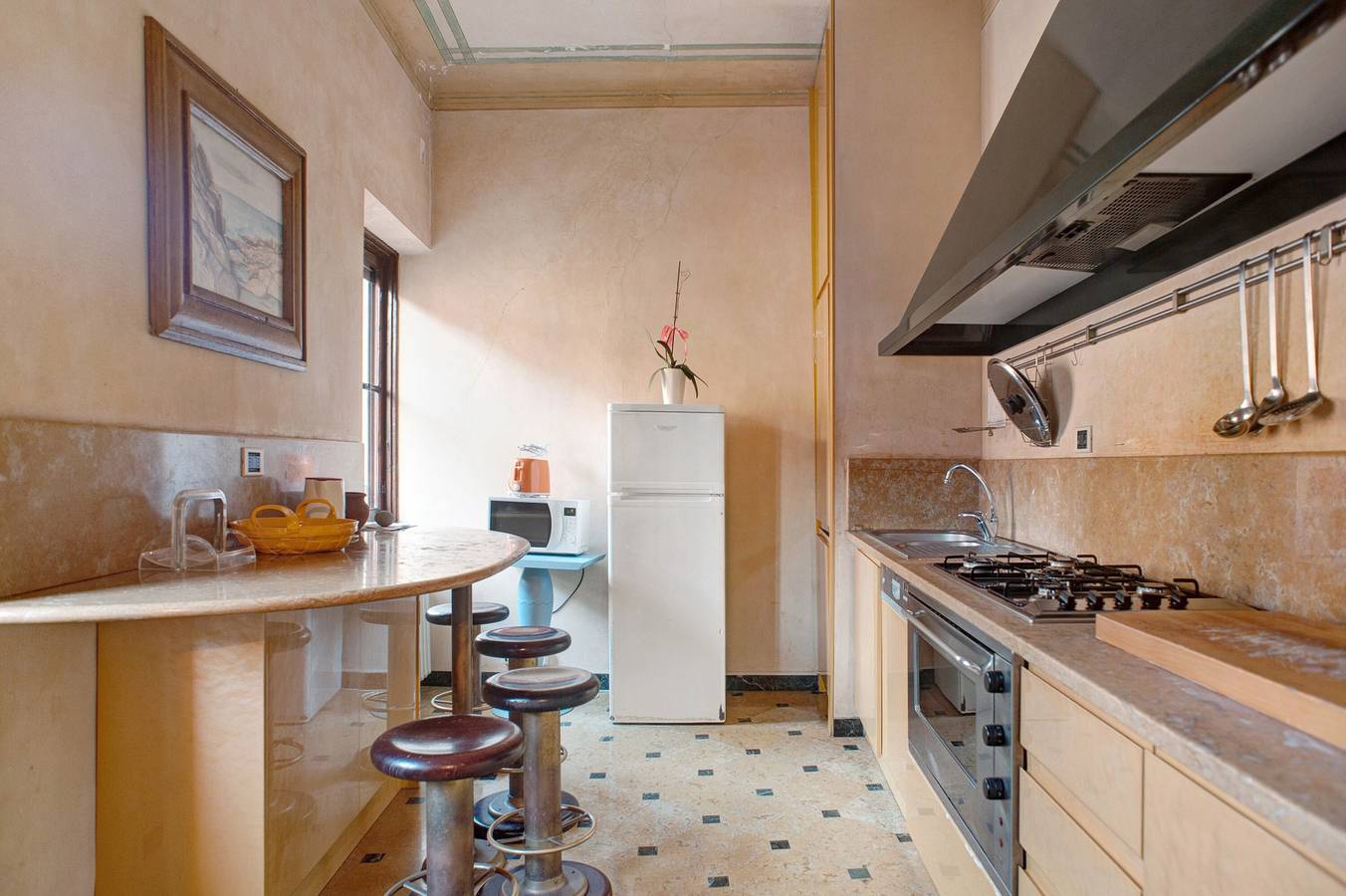 Hel lejlighed, Apartment "Casa Alighieri 2" with Sea View, Private Terrace & Wi-Fi in Levanto, Levanto Kommune