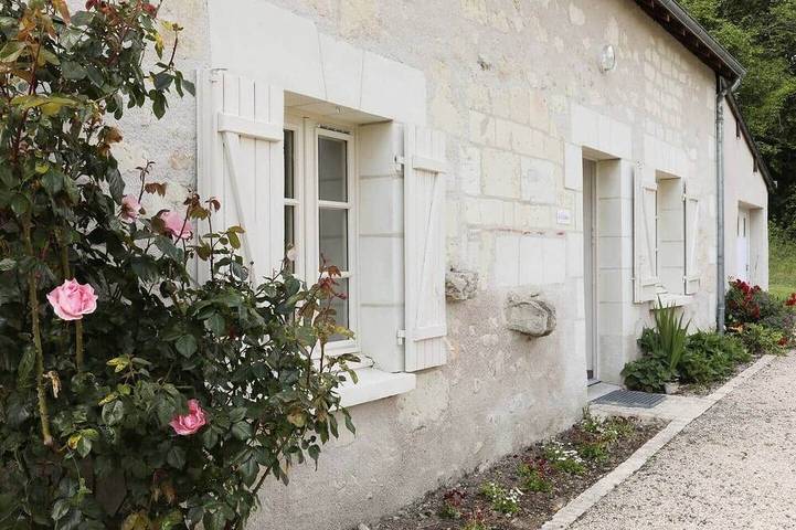 Location de vacances pour 6 personnes, avec jardin ainsi que terrasse et piscine, animaux acceptés à Continvoir