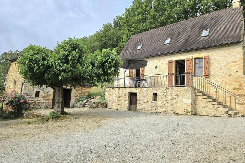 Charmantes Haus mit Terrasse, Haustiere erlaubt in Aubas, Périgord Noir
