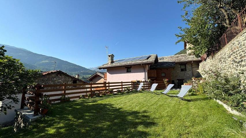 Gîte pour 4 personnes, avec vue et jardin dans Roisan - 2