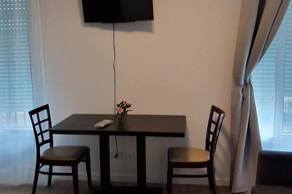 Appartement De Vacances pour 2 Personnes dans Drancy, Seine-Saint-Denis