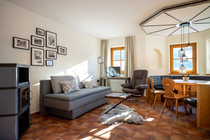 Ferienwohnung für 4 Personen, mit Sauna und Pool sowie Garten, mit Haustier