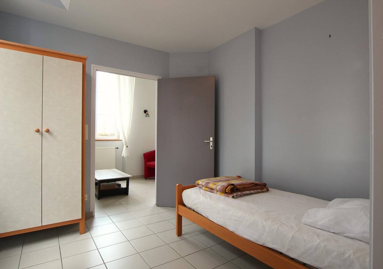 Ferienhaus mit Parkplatz, TV und Garten - 1,5km nach St. Nicolas in Côte de la Déroute