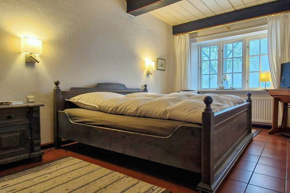 Reetdachhaus in Warftlage bei Schlüttsiel in Dagebüll, Nordseeküste