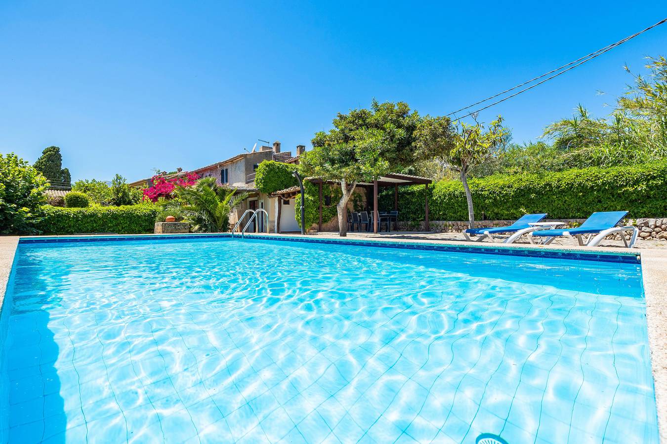 Chalet Cana Can mit Bergblick, Pool, Wlan und Terrasse in Pollença Stadt, Pollença