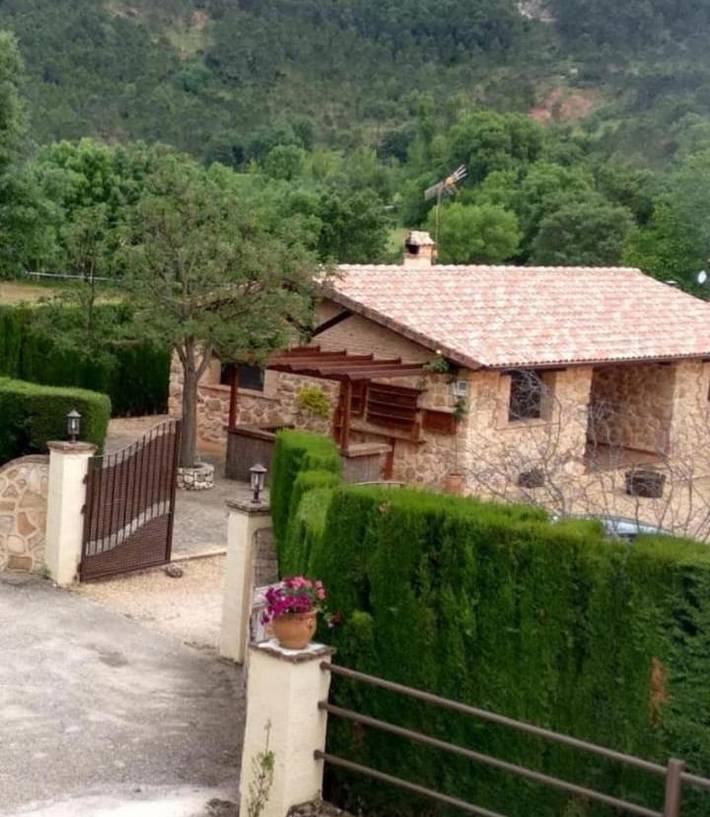 Casa rural con piscina para 6 personas, con jardín y vistas además de piscina y terraza, Se admiten mascotas en Riópar - 2