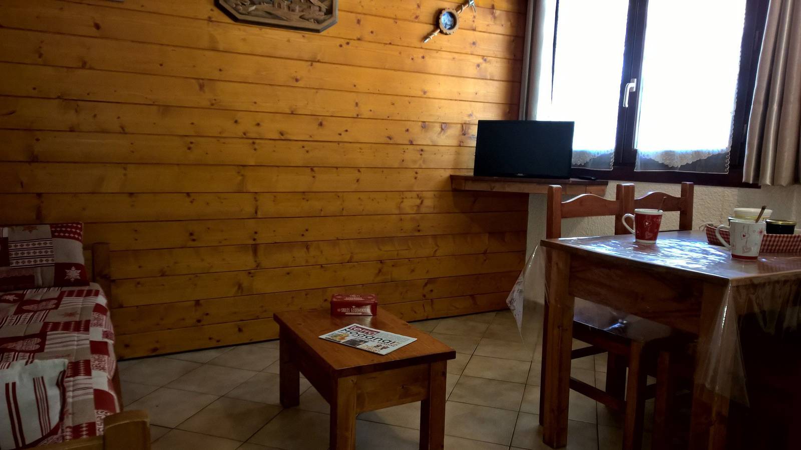 Apartamento vacacional entero, Flat in the heart of the village and at the foot of the slopes in La Norma, Villarodin-Bourget