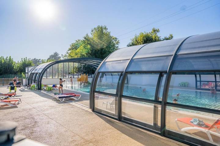 Camping pour 3 personnes, avec Terrasse et Piscine