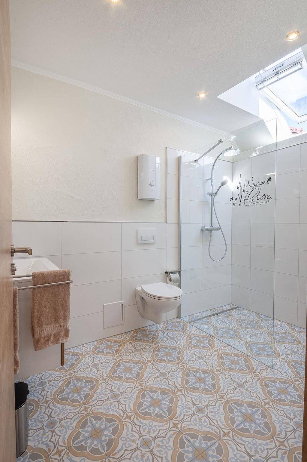 Ganze Ferienwohnung, Kuhstall mit Terrasse und Maarblick für 1-2 Pers. in Schalkenmehren, Vulkaneifel