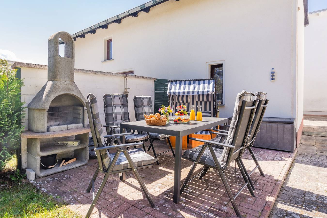 Ganze Ferienwohnung, Nur 500m zum Ostseestrand - Familienauszeit mit Sauna & Grillterrasse in Zempin, Usedomer Norden
