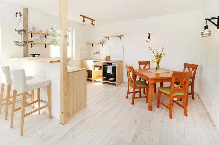 Ferienwohnung für 3 Personen, mit Terrasse und Garten sowie Sauna in Lütow