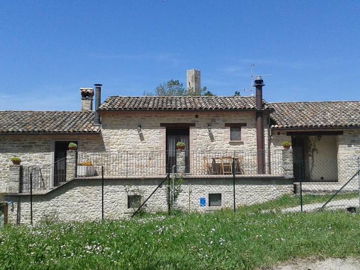 Agriturismo per 4 persone, con Terrazza e Giardino in Provincia di Rimini