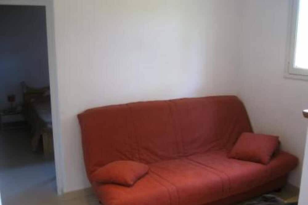 Geheel appartement, F2 Appartement Waterfront met een eigen tuin in Sagone, Vico