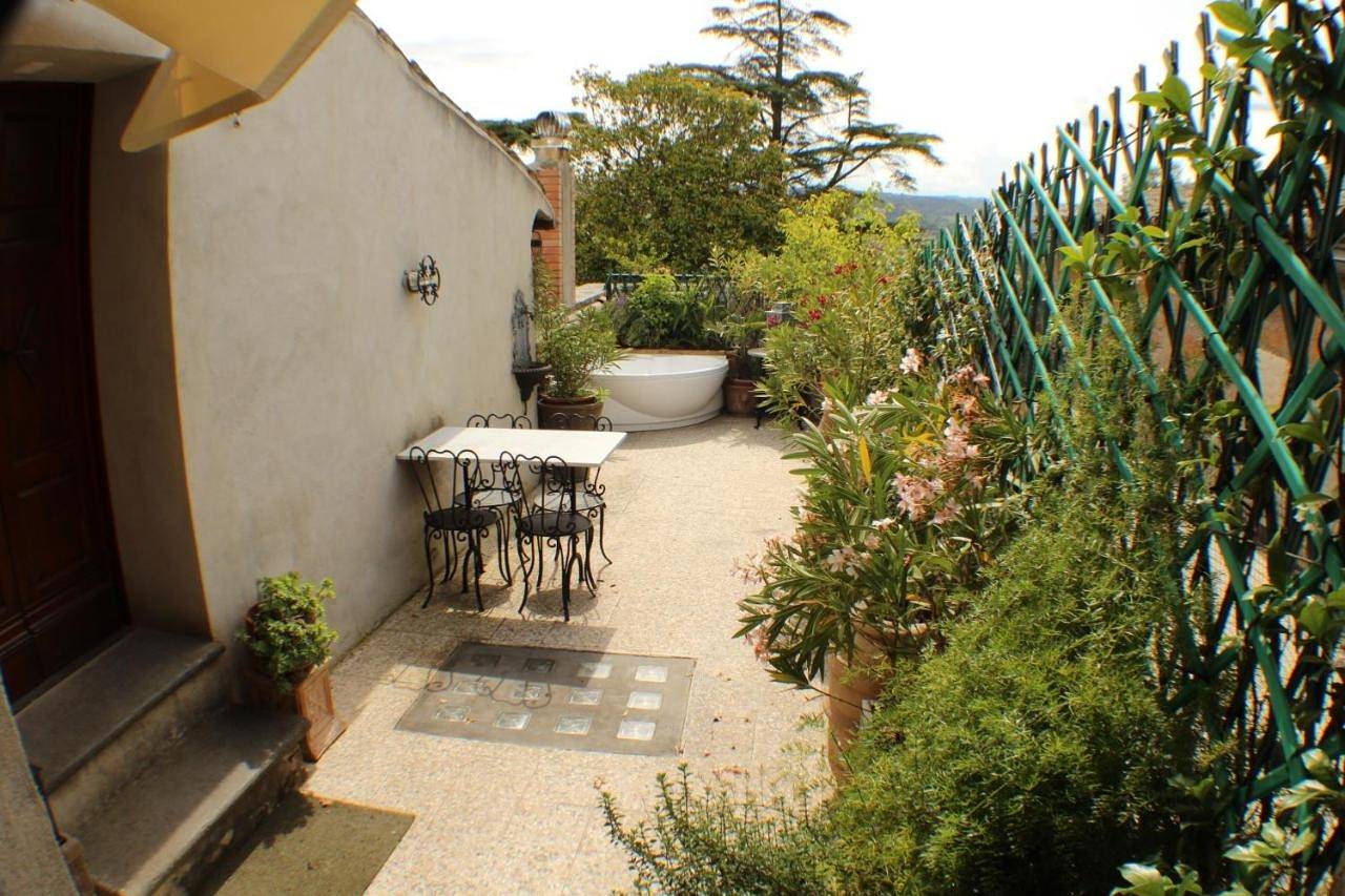 Porta Vivaria Orvieto- Private Parking in Orvieto, Province de Terni