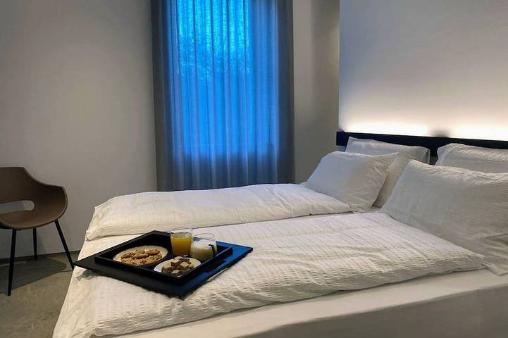 Appartement entier, At 5 min from the center Three-room apartment with large balcony and swimming pool in Riva del Garda, Montagnes autour du lac de Garde