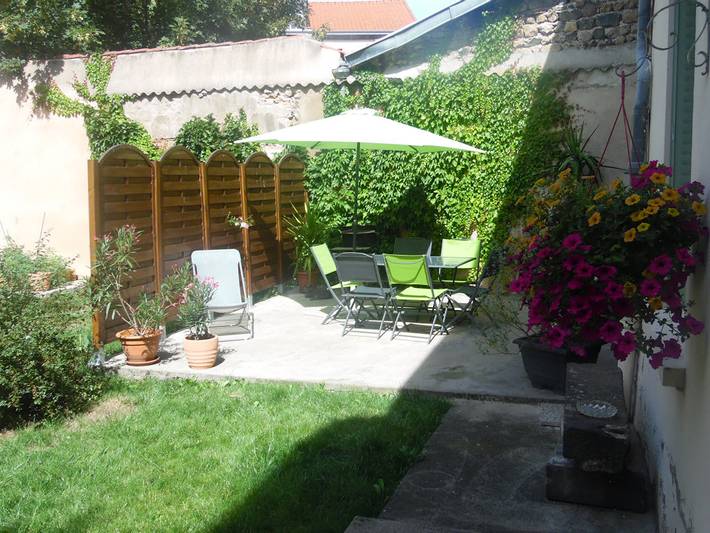 Gîte pour 5 personnes, avec terrasse à Saint-Germain-Lembron - 3