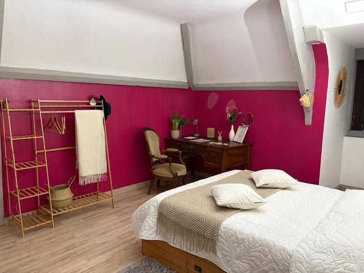 Location de vacances pour 2 personnes, avec vue ainsi que terrasse et jardin à Marnac - 4