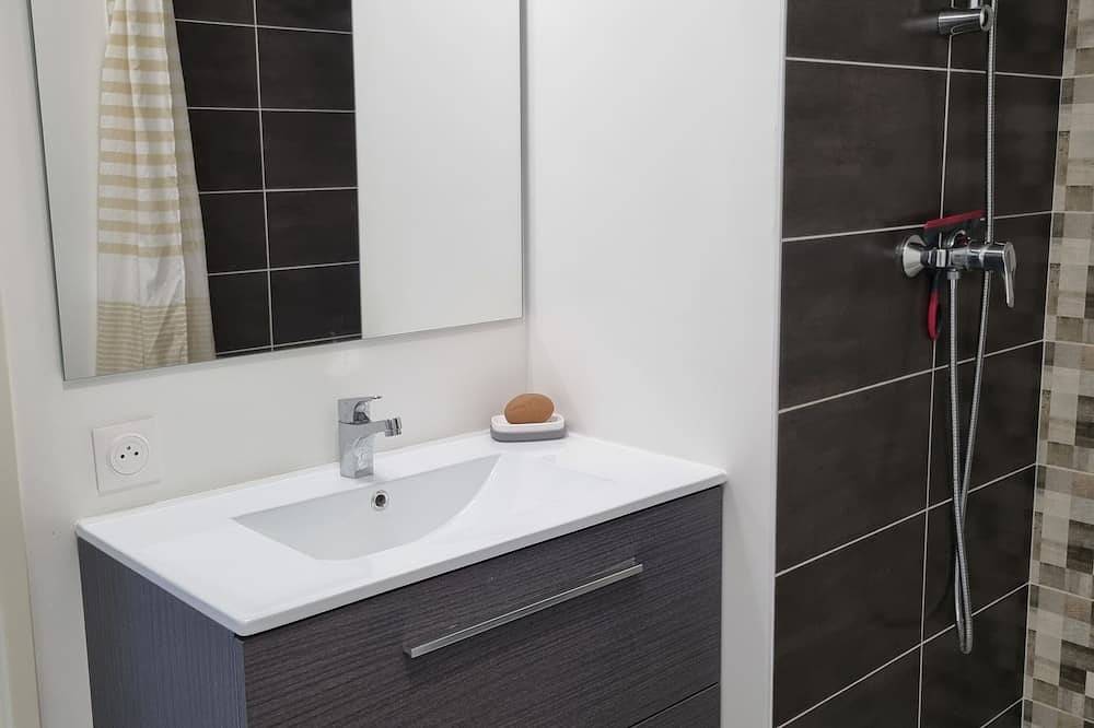 Apartamento entero, Apartamento Herriko, 1 a 2 adultos y 1 niño in Briscous, Region de Bayona