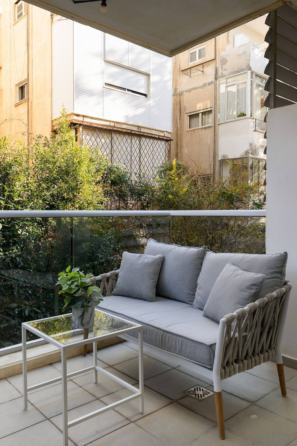Geheel appartement, Mamad Quiet Hideaway & Terrace near Beach by Feelhome in Tel Aviv, Tel Aviv (district)