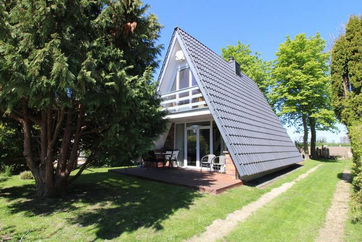Strandhaus für 4 Personen, mit Balkon und Terrasse in Ahrenshoop