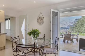 Gîte pour 3 personnes, avec terrasse à Barbaggio
