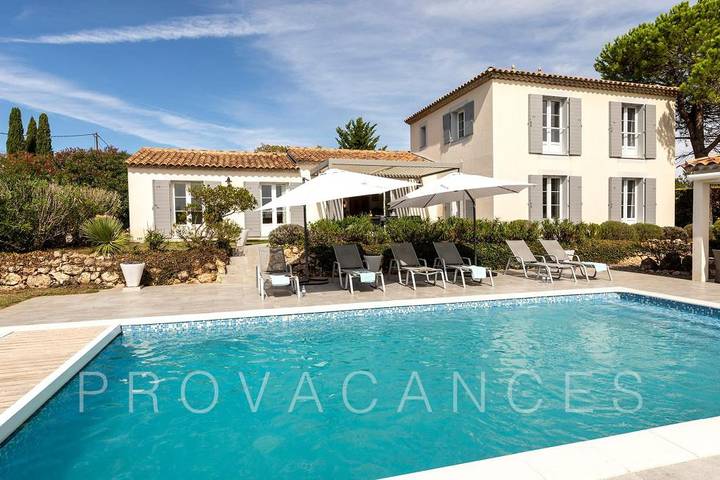 Chalet para 8 personas, con piscina y jardín - 1