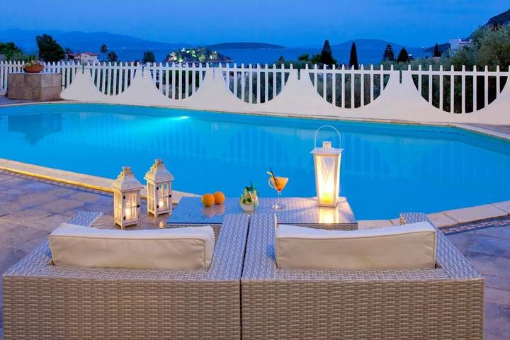 Appart’hôtel pour 3 personnes, avec Balcon et Terrasse ainsi que Jacuzzi et Jardin