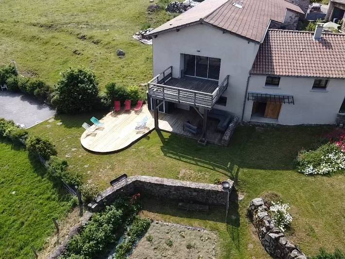 Gîte pour 15 personnes, avec jardin et terrasse à Saint-Christo-en-Jarez