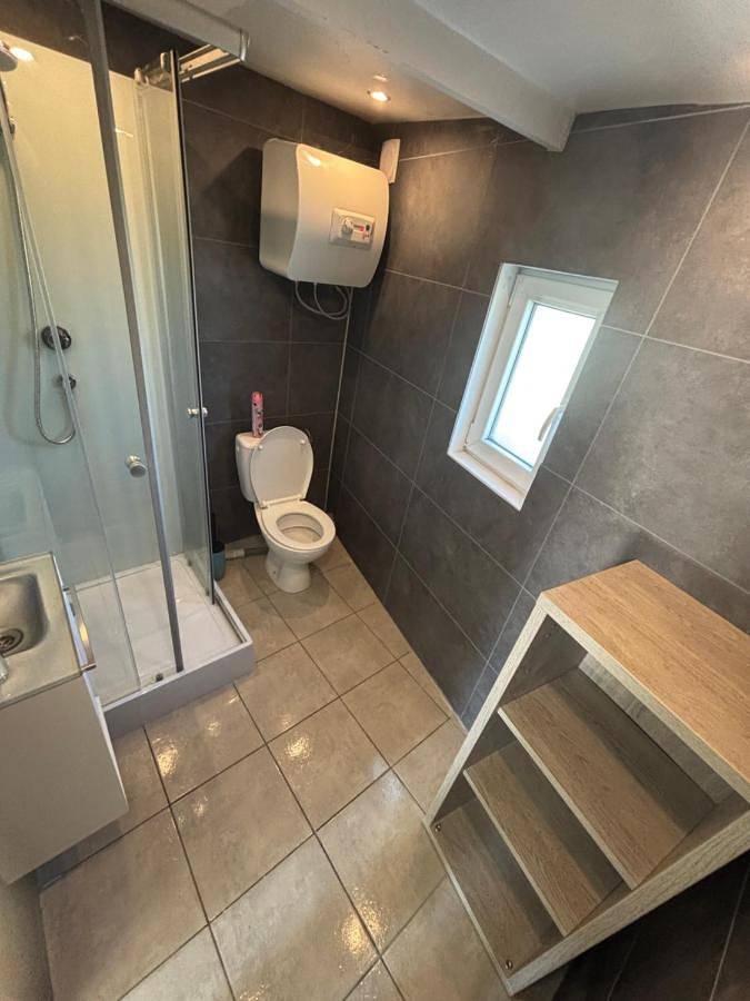 Gîte pour 2 personnes, avec terrasse à Angerville-la-Martel - 3