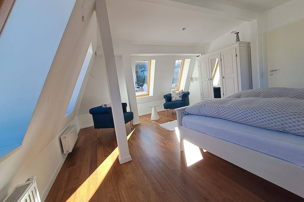 Appartement entier, Cassiopeia Penthouse at the thermal baths in Badenweiler, Forêt-Noire du Sud