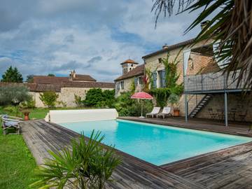 Maison de vacances pour 4 personnes, avec terrasse ainsi que jardin et piscine dans le Lot