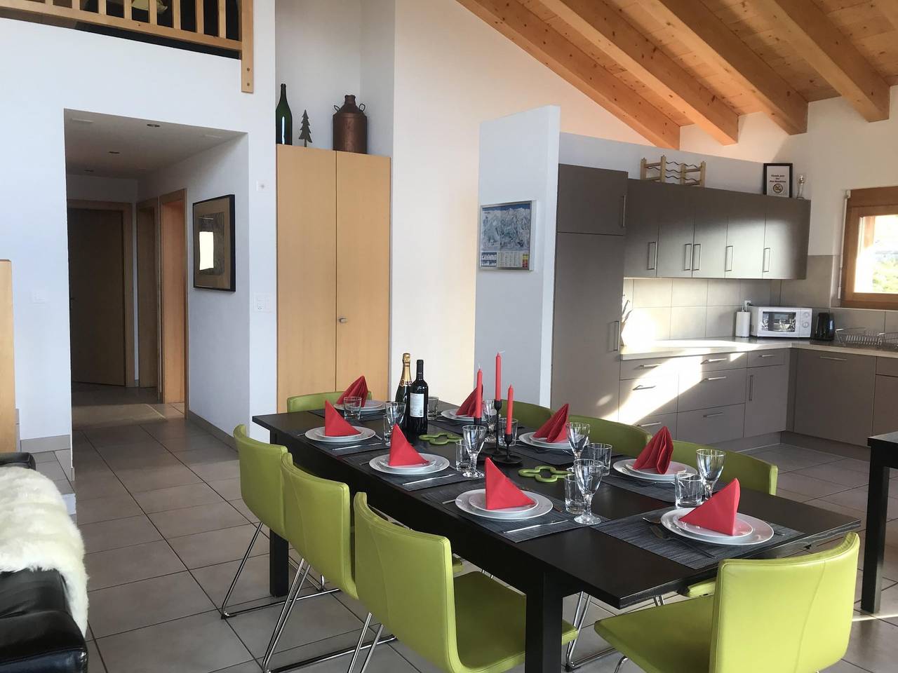 Geheel appartement, Authentiek appartement met uitzicht op de bergen in Veysonnaz, Walliser Alpen