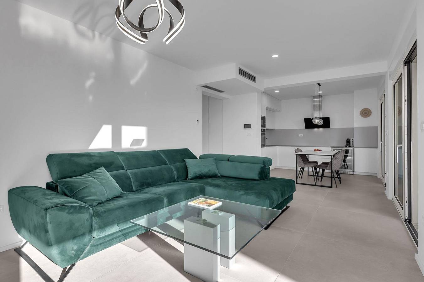 Ganze Ferienwohnung, Apartman Delux with private pool in Tucepi, Makarska Riviera