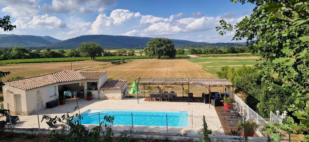 Maison de vacances pour 8 personnes, avec jardin ainsi que vue et piscine, adapté aux familles