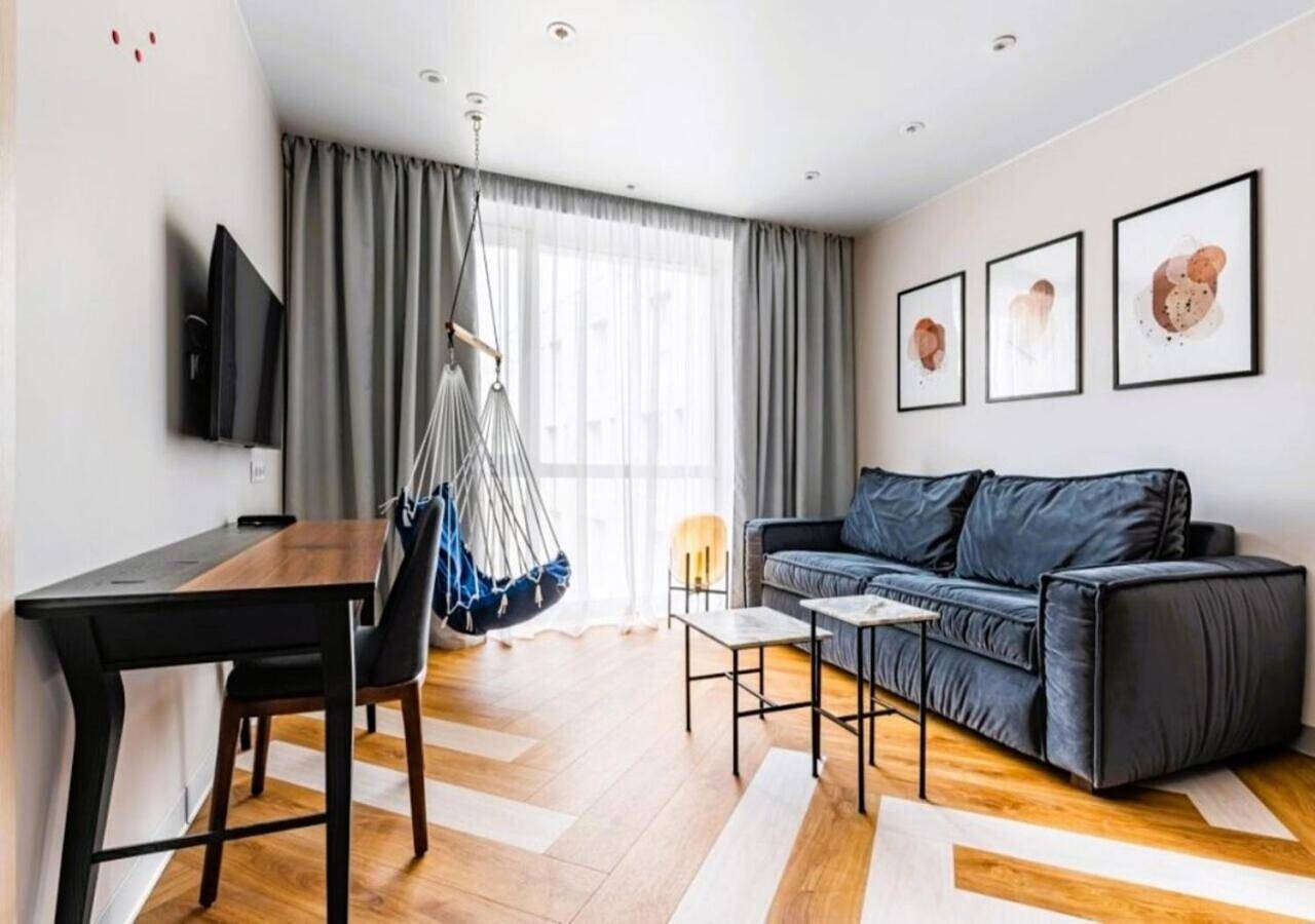 One-Bedroom Apartment in Chatou, Yvelines