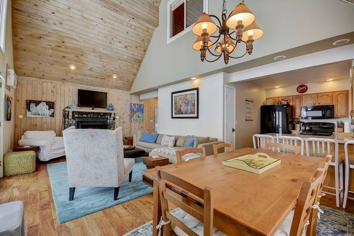 Vacation rental for 6 people, with terrace and hot tub, with pets in Deer Valley