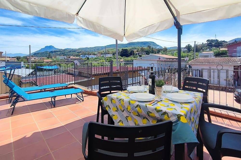 Apartamento entero, 1 bedroom gorgeous apartment in Trabia in Trabia, Provincia de Palermo