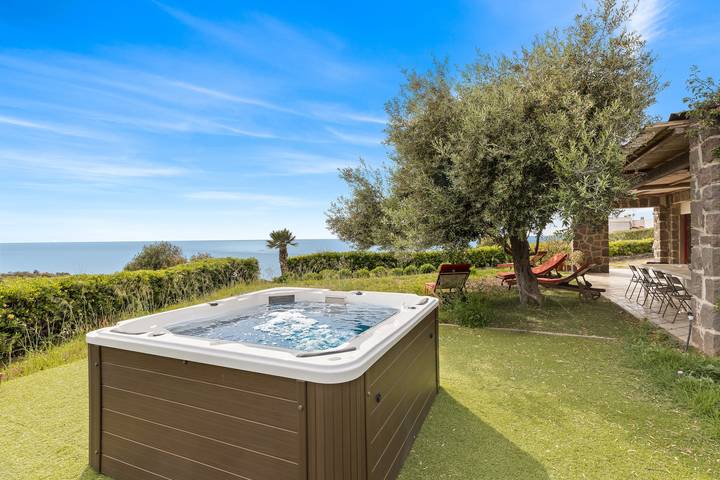 Ferienhaus für 9 Personen, mit Whirlpool und Garten, mit Haustier