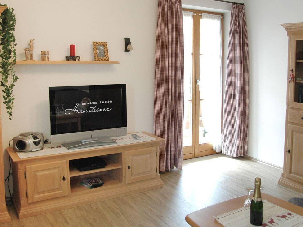 Ganze Ferienwohnung, Hornsteiner, Ferienwohnung Adolf - Ferienwohnung/2 Schlafräume/Bad, Wc in Mittenwald, Bayerische Alpen