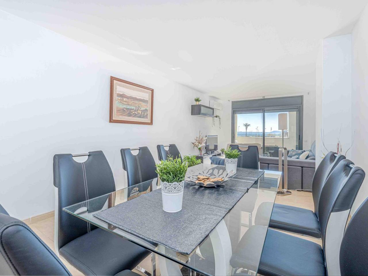 Entire vacation apartment, Apartment 3 bedrooms, swimming pools, seafront in Empuriabrava, Upper Empordà