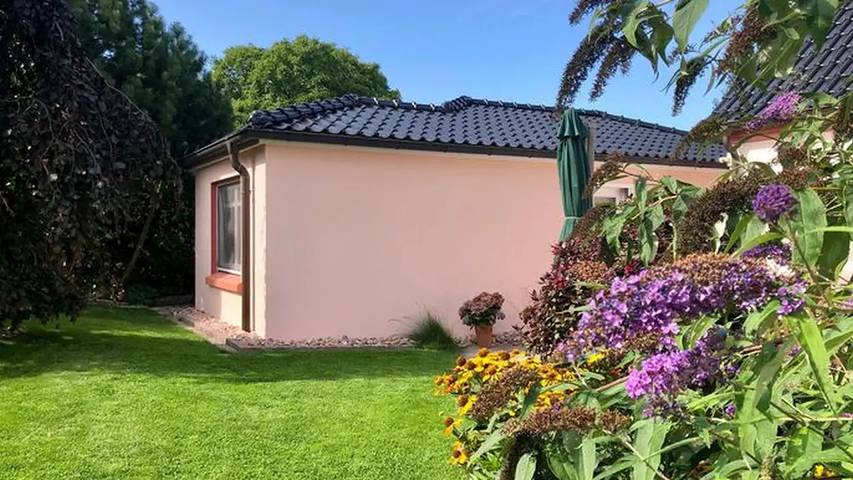 Ferienwohnung für 2 Personen, mit Terrasse und Garten in Wustrow - 2