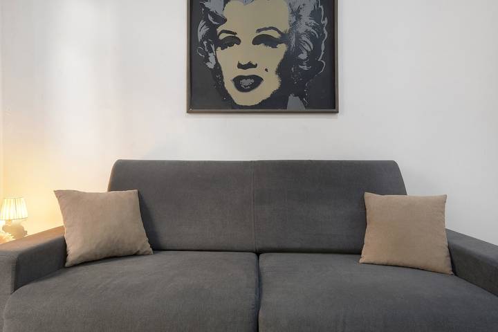 Appartamento intero, Appartamento 'Lally's Nest' con terrazza privata, Wi-Fi e aria condizionata in Rapallo (Città), Rapallo