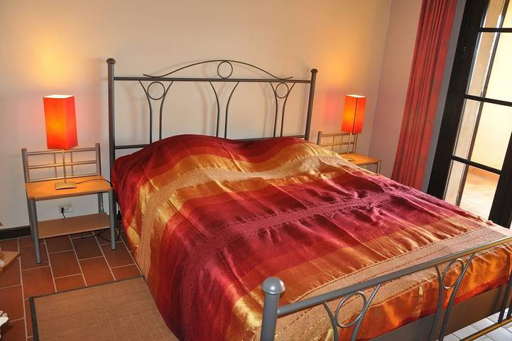 Location de vacances pour 6 personnes, avec jardin à Esparron-de-Verdon - 2