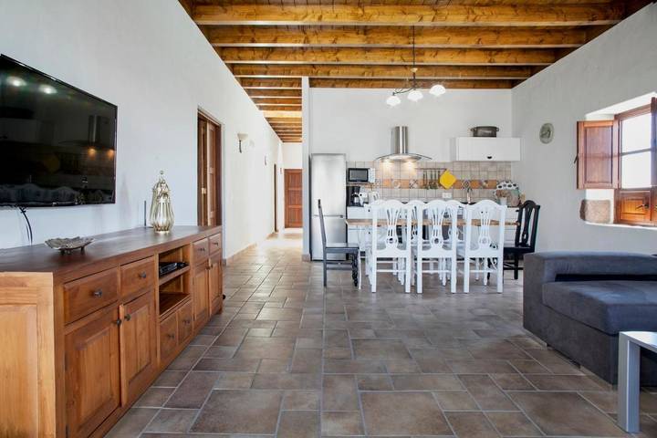 Casa rural para 8 personas, con Terraza y Jardín además de Piscina y Vistas en Mácher - 3